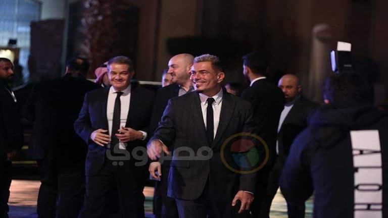 إطلالة عمرها 24 عاما.. عمرو دياب يخطف الأنظار في الأمسية الأولى من ليالي سعودية مصرية