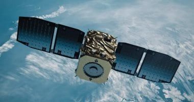 تكنولوجيا: قمر صناعي مصمم لفحص النفايات الفضائية يصل إلى مداره.. اعرف التفاصيل