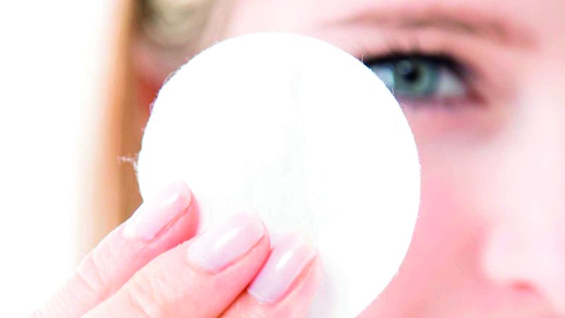 الامارات | أسباب تجاعيد العيون.. وأسلحة فعّالة للتغلب عليها