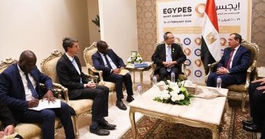 الملا يبحث مجالات التعاون مع البنك الدولى