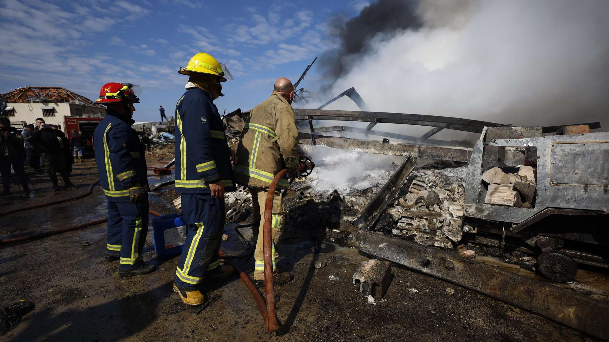 جولة ميدانية على المنشآت في الغازية "لدحض زيف ادعاءات إسرائيل بوجود مستودع أسلحة لحزب الله"