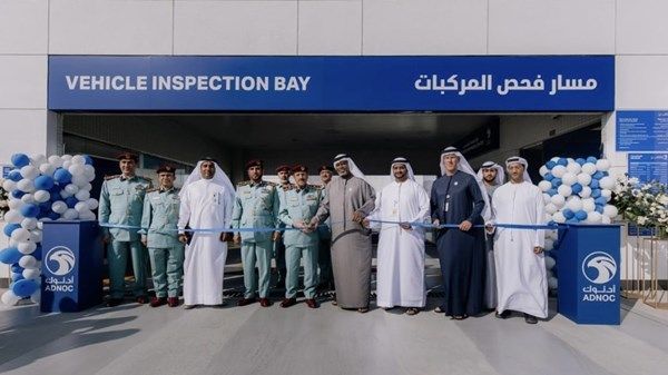 قائد شرطة الفجيرة يدشن مسار الفحص الفني للمركبات الخفيفة بمحطة أدنوك