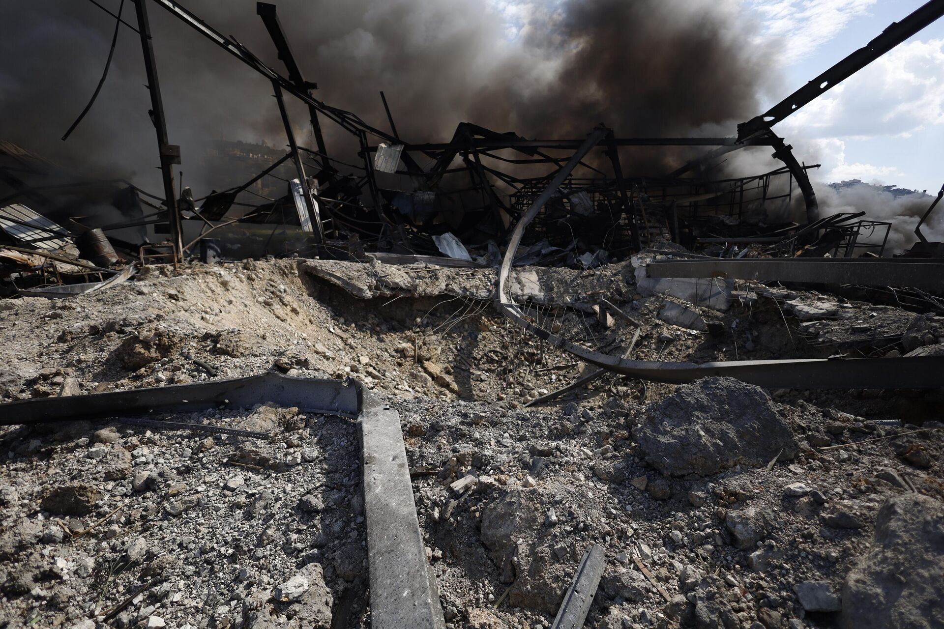 جولة ميدانية على المنشآت في الغازية "لدحض زيف ادعاءات إسرائيل بوجود مستودع أسلحة لحزب الله"