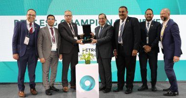 توزيع جوائز التميز فى التنمية المستدامة وإزالة الكربون بـ"إيجبس 2024"