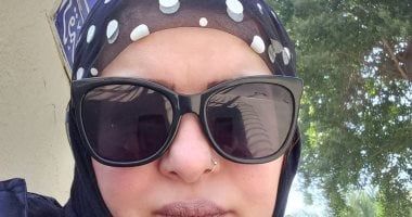 داليا إبراهيم تظهر أمام مقام الحسين بالحجاب..صور