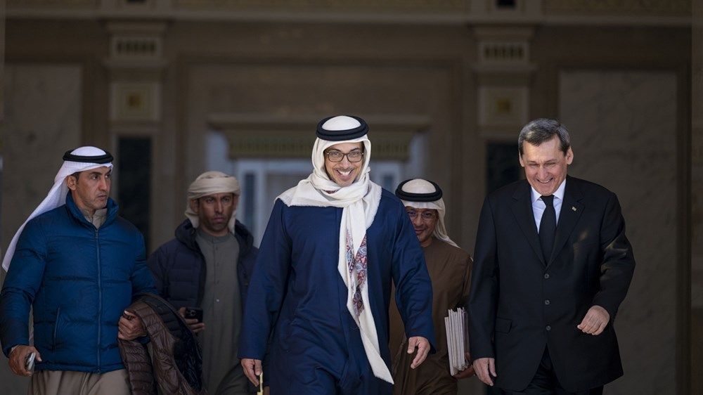 منصور بن زايد يبحث مع رئيس تركمانستان في عشق آباد تعزيز التعاون بين البلدين