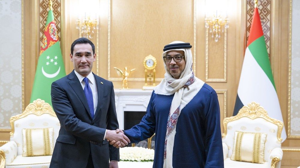 منصور بن زايد يبحث مع رئيس تركمانستان في عشق آباد تعزيز التعاون بين البلدين
