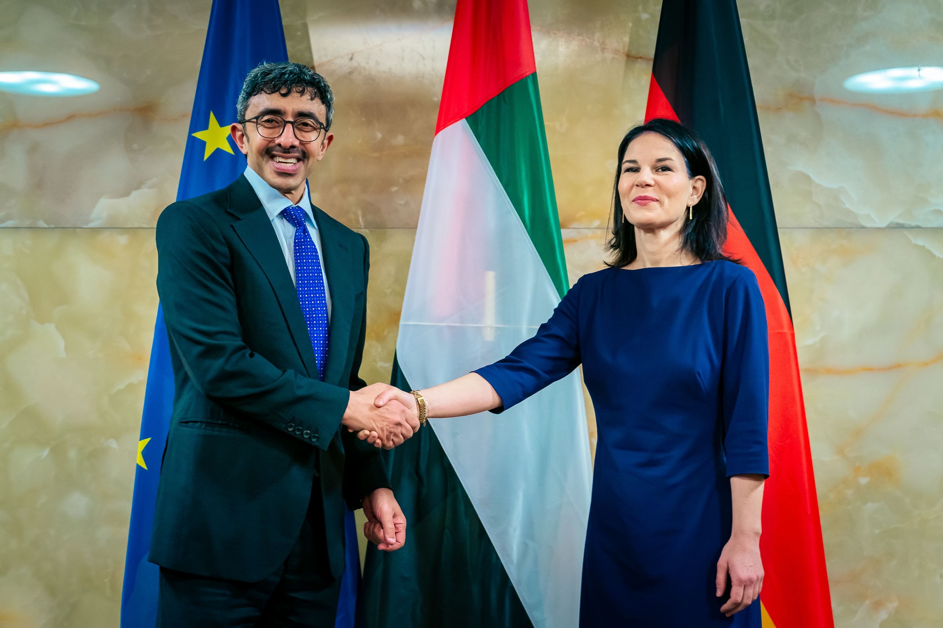 الخليج اليوم .. عبدالله بن زايد يقوم بزيارة عمل إلى جمهورية ألمانيا الاتحادية