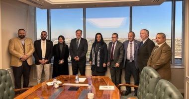 نائب وزير السياحة والآثار تعقد اجتماعاً مع مدير عام شركة طيران "ويز آير أبو ظبي"