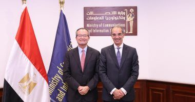 وزير الاتصالات: نتوسع فى تنفيذ مشروعات تطوير البنية التحتية الرقمية بكل أنحاء الجمهورية