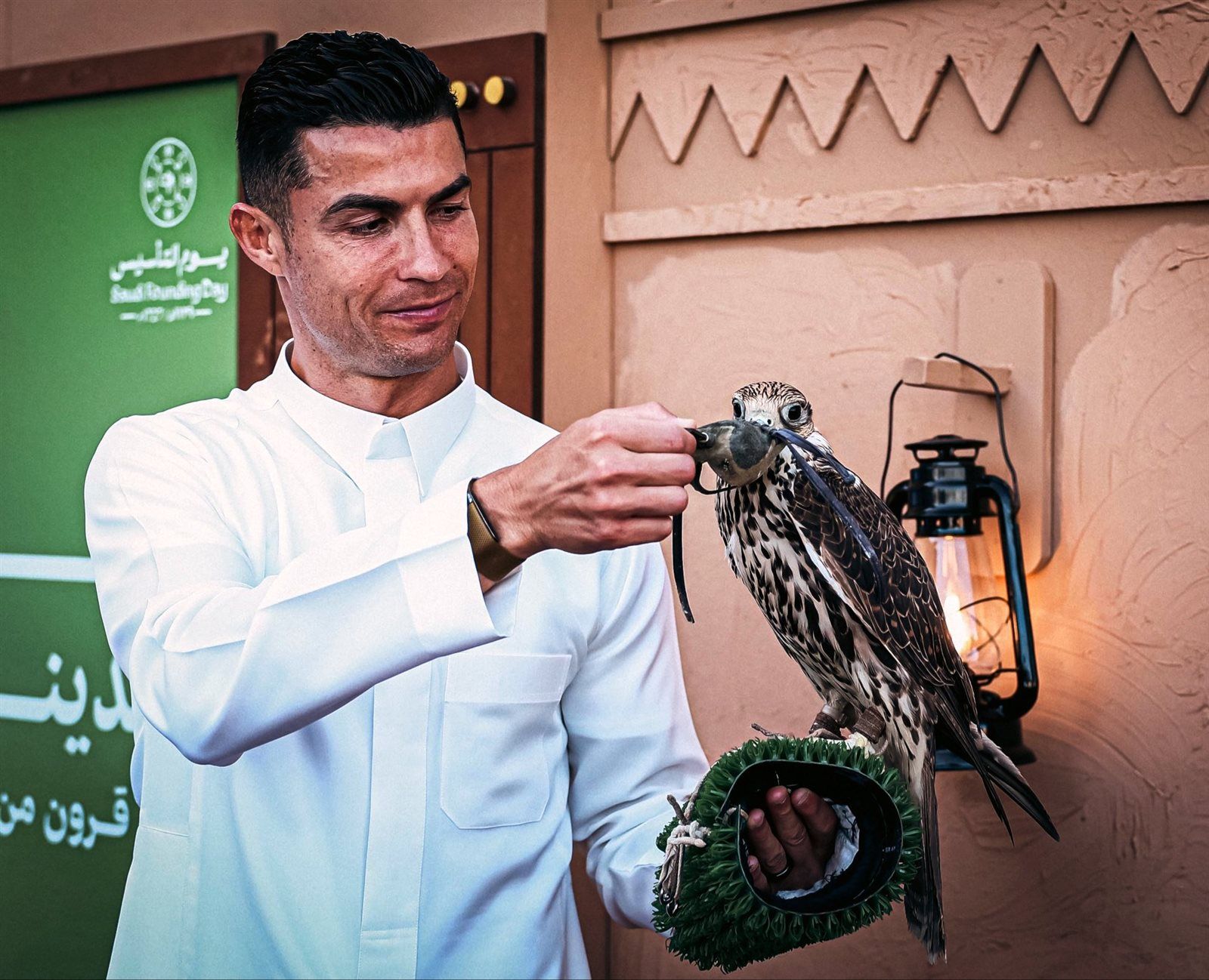 شاهد.. كريستيانو رونالدو يحتفل بيوم التأسيس السعودي