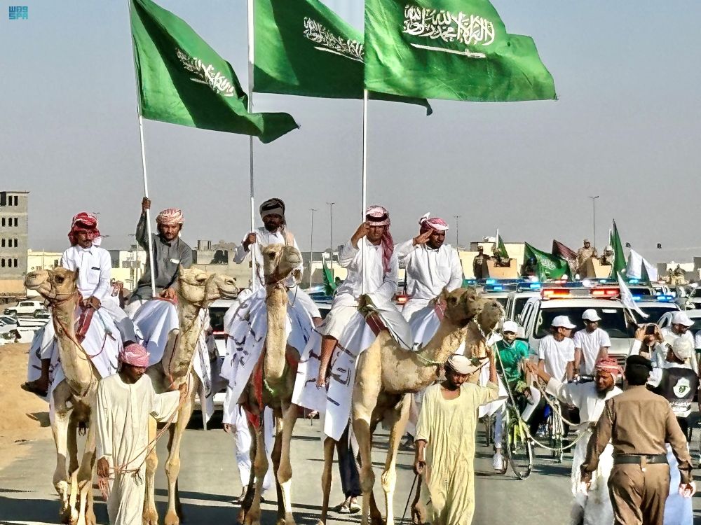 شاهد| مسيرات تجوب نجران احتفاءً بيوم التأسيس