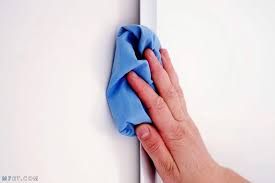 لو عايزة البيت يلمع.. طريقة تنظيف حوائط المطبخ والحمام والتخلص من عفن السقف بوصفة فعالة