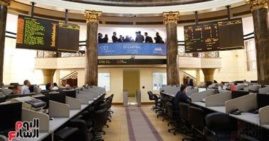 أكثر 10 شركات تداولا بالبورصة.. "البنك التجارى" فى الصدارة بـ2.4 مليار جنيه