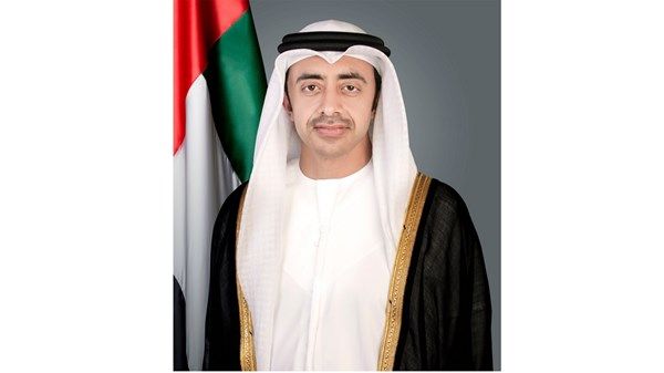 عبدالله بن زايد يستقبل وزير خارجية الدنمارك