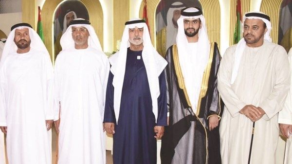 نهيان بن مبارك يحضر أفراح الظاهري والفلاحي