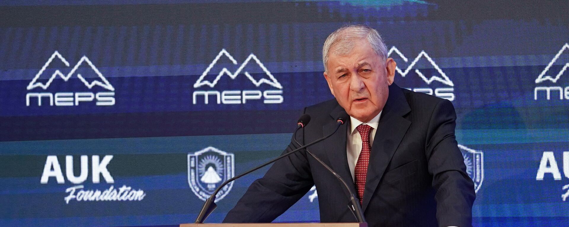 العراق يشهد ثالث أكبر انخفاض مسجل للعملة المطبوعة منذ 20 عاما