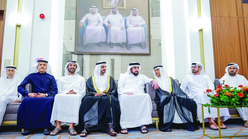 الامارات | أحمد بن محمد يحضر أفراح القرقاوي والعتيبة