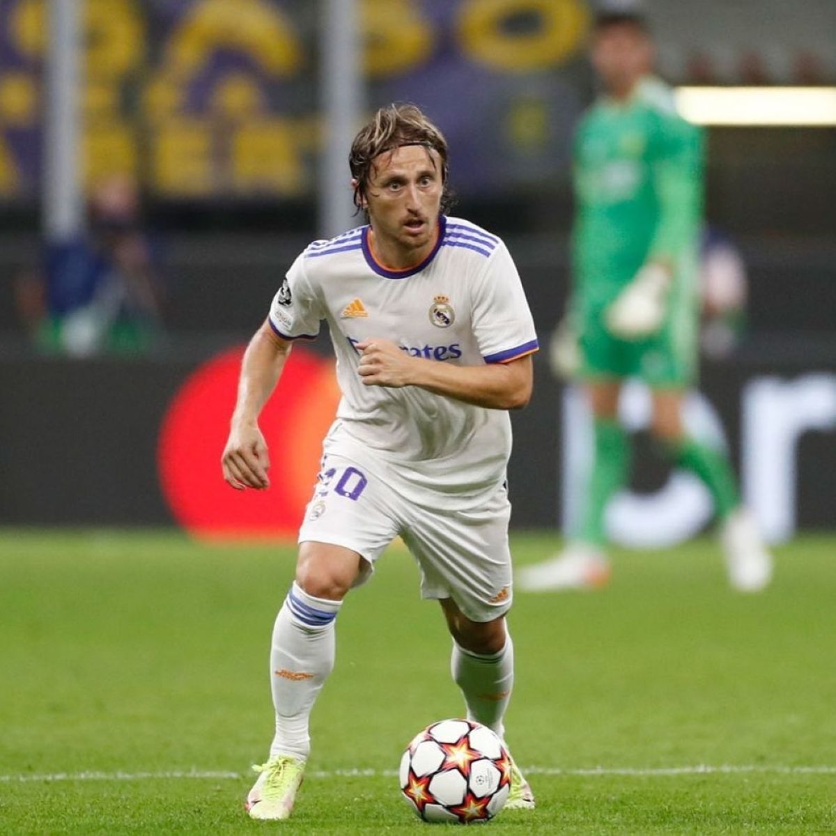 عرض يهدد انتقال مودريتش للدوري السعودي