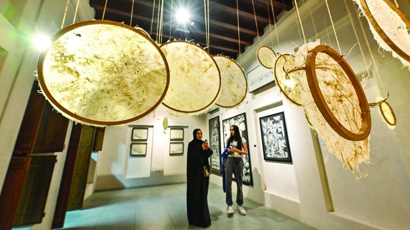 الامارات | «سكة للفنون والتصميم».. إبداعات تجمع بين التراث والتكنولوجيا