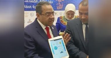 صالح الشيخ يجرى تجربة عملية لمنظومة المساعدة الذكية "كمت".. فيديو