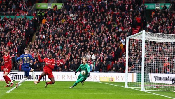 شوط أول مثير بين ليفربول وتشيلسي في نهائي الرابطة