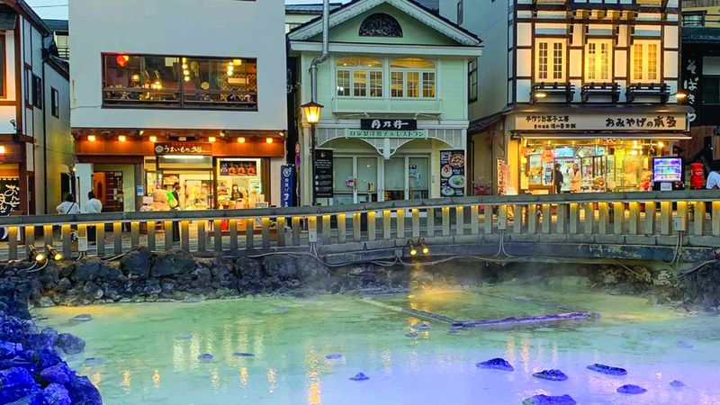 الامارات | كوساتسو في اليابان.. 100 ينبوع ساخن بانتظاركم