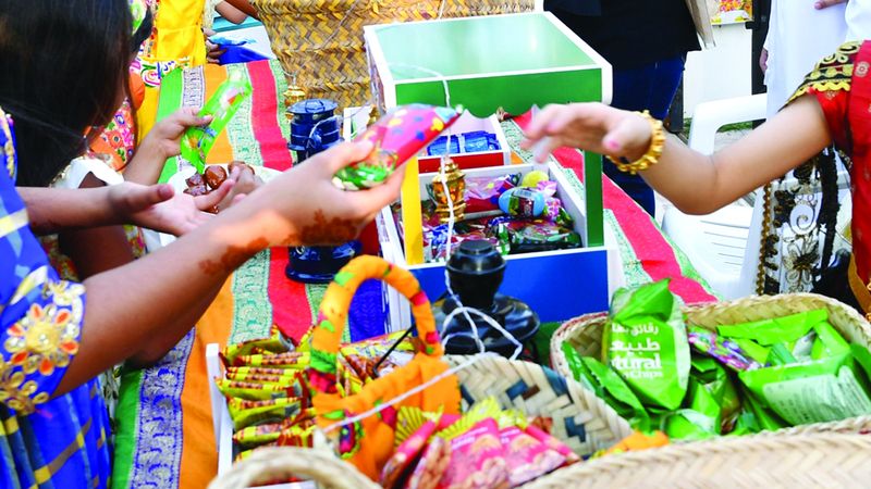 الامارات | إدارات مدرسية توقف توزيعات الطعام والحلوى داخل الفصول بسبب «الحساسية»