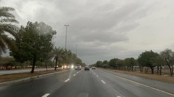 شرطة أبوظبي تحث على الالتزام أثناء تفعيل منظومة خفض السرعات