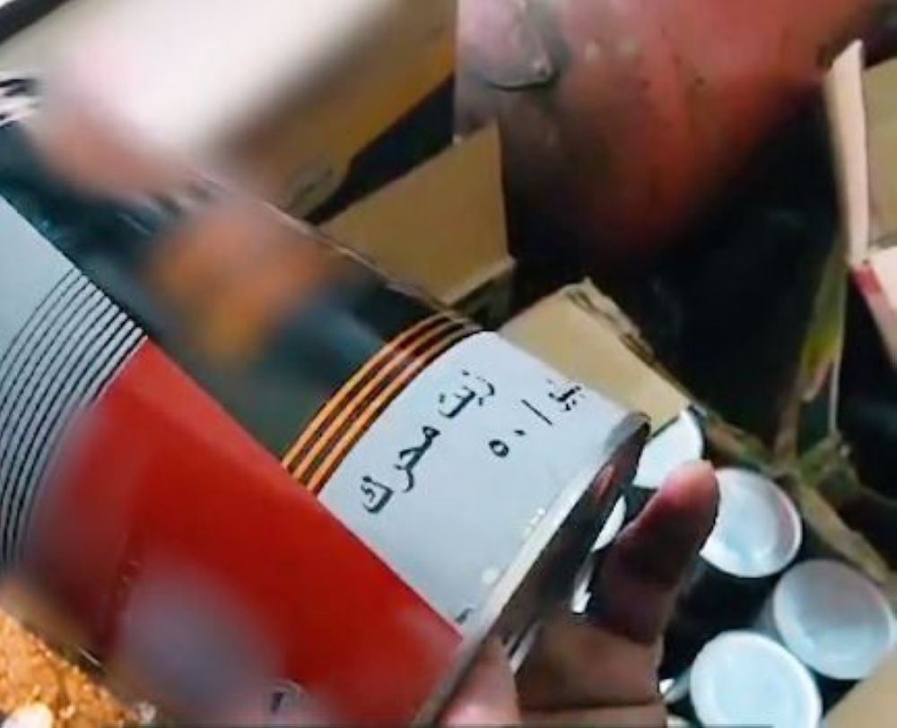 ضبط عمالة تعيد تعبئة زيوت سيارات مغشوشة و«التجارة» تمنع وصولها للمستهلكين