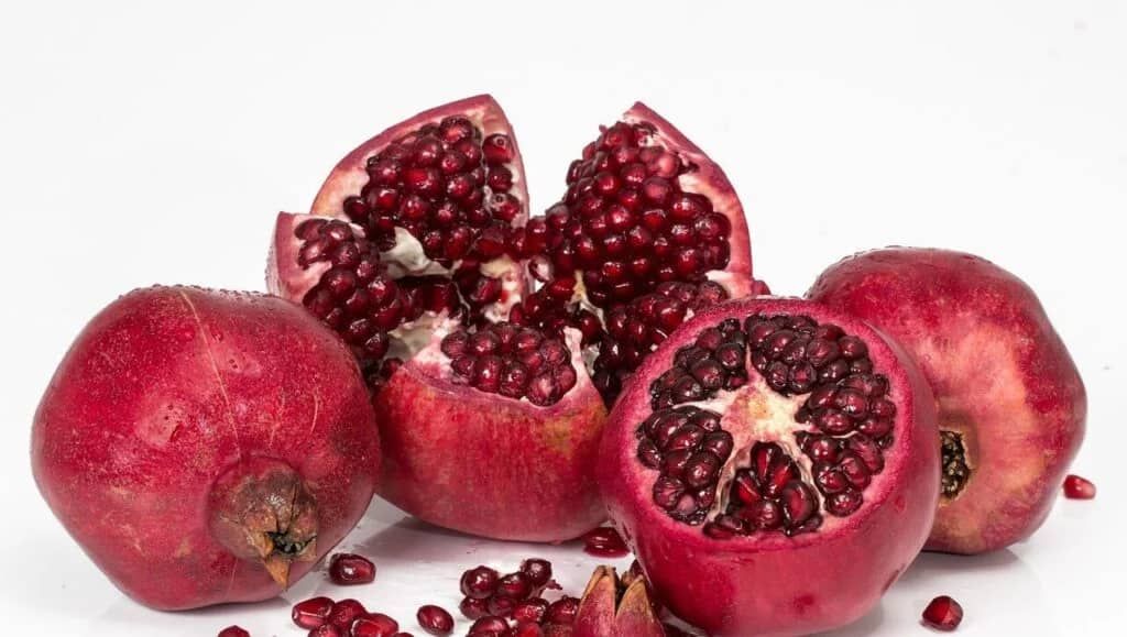 قشر الرمان كنز في بيتك تعرفي على أهم فوائده وطريقة استخدامه لصحة أفضل