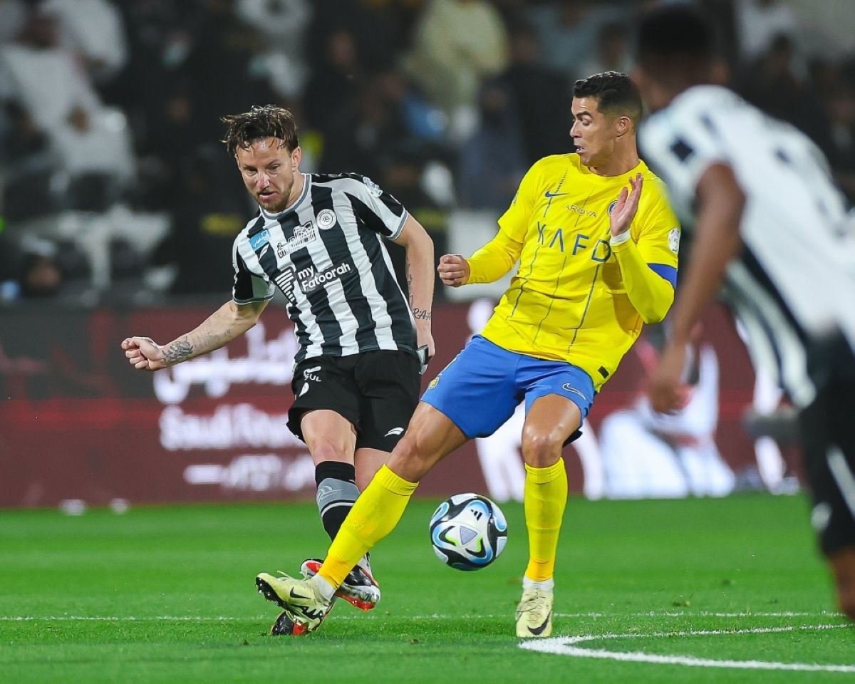 هل توقف هواتف الجماهير المحمولة رونالدو؟