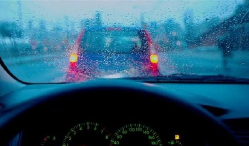 "تمهّل وخفّف السرعة".. نصائح "المرور" للقيادة الآمنة تحت الأمطار
