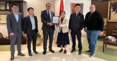 رئيس هيئة المعارض يلتقى بوفد صينى لإعادة تأهيل مركز القاهرة الدولى للمؤتمرات