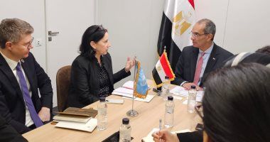 وزير الاتصالات يعقد مباحثات مع شركات عالمية ويلتقى رئيس فوداكوم