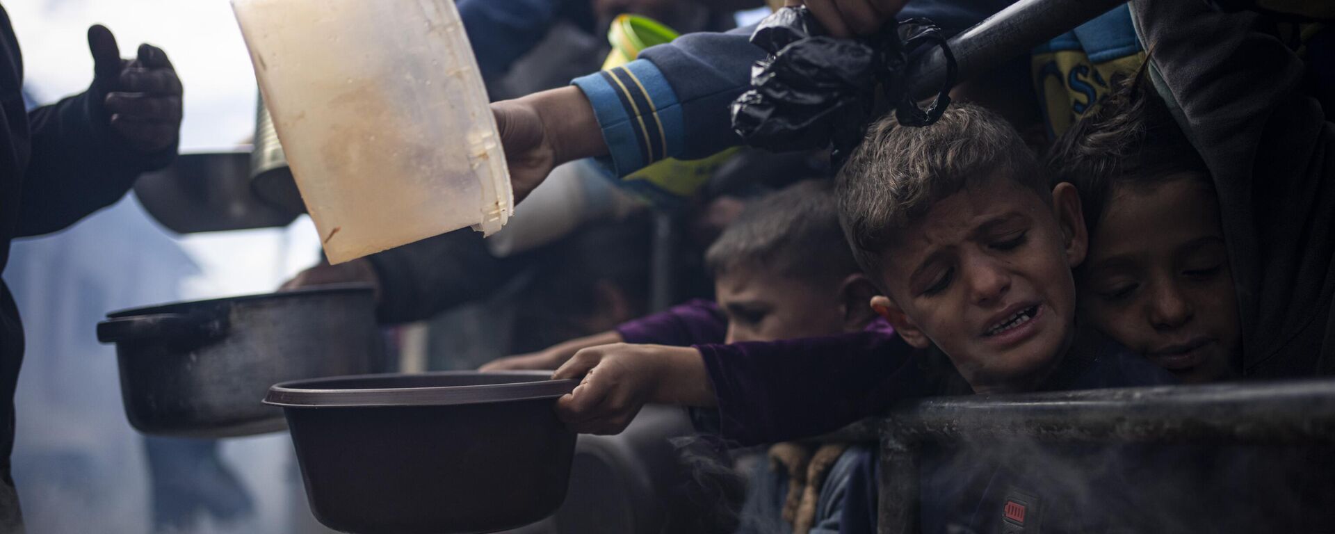 "هيئة المعابر في غزة": نريد دخول ألف شاحنة لإغاثة سكان القطاع