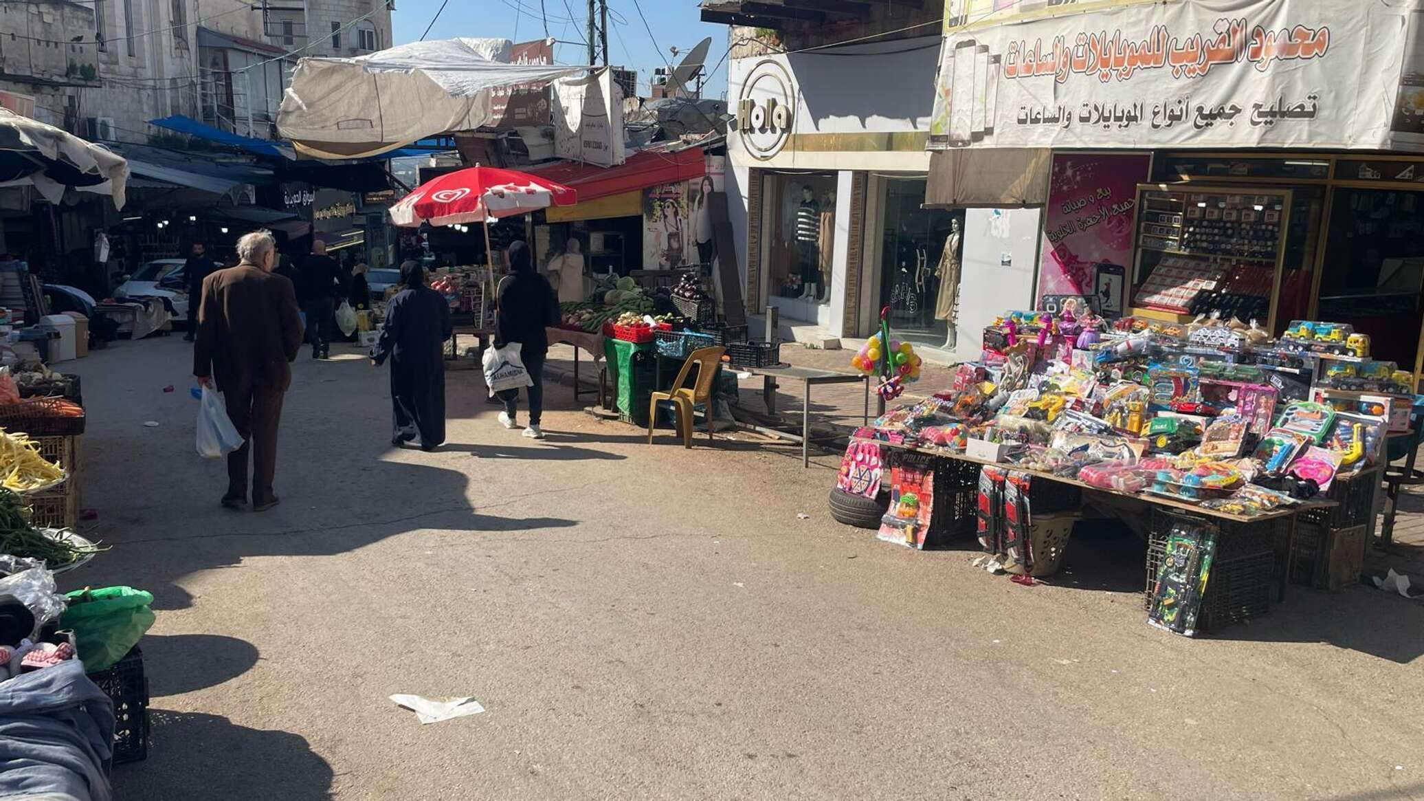 اقتصاد الضفة الغربية يئن تحت وطأة الحرب على قطاع غزة