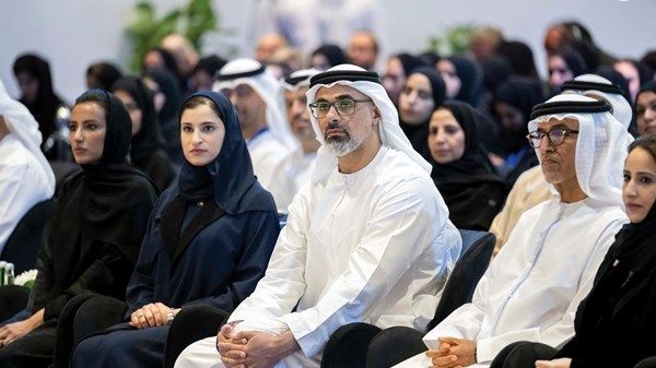 خالد بن محمد بن زايد يشهد فعاليات النسخة الثانية من ملتقى «التعليم أولاً»