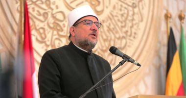 وزير الأوقاف يعتمد 56 خطيب مكافأة من المحالين للمعاش