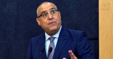 وزير الإسكان يتابع معدلات تنمية أراضى الساحل الشمالي الغربي