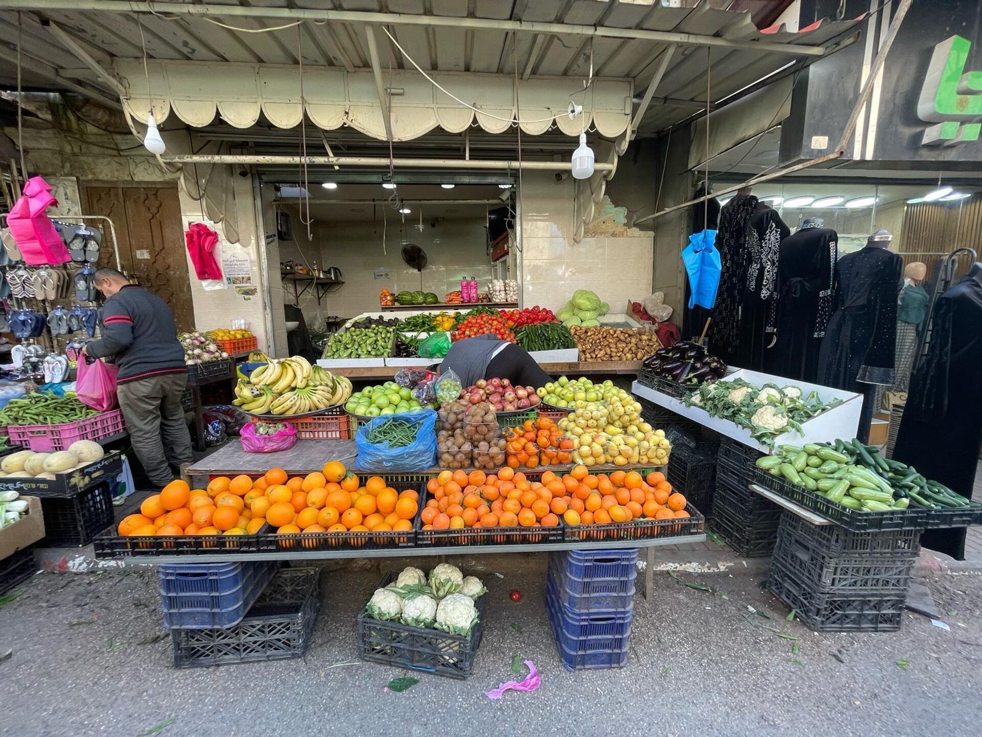 اقتصاد الضفة الغربية يئن تحت وطأة الحرب على قطاع غزة