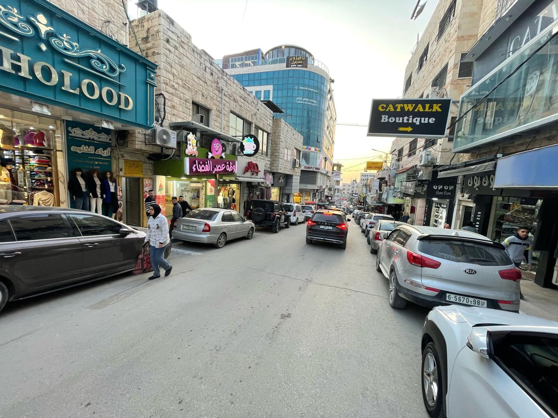 اقتصاد الضفة الغربية يئن تحت وطأة الحرب على قطاع غزة