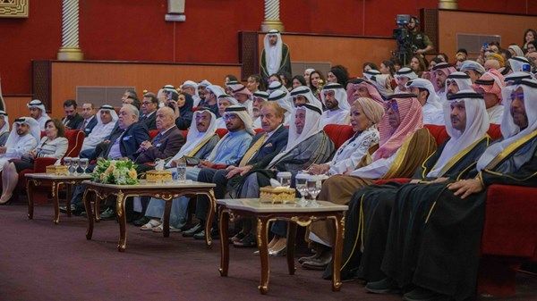 سلطان القاسمي يشهد افتتاح أيام الشارقة المسرحية