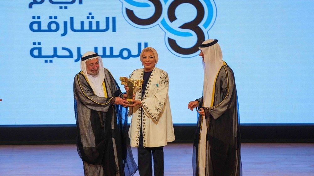 سلطان القاسمي يشهد افتتاح أيام الشارقة المسرحية