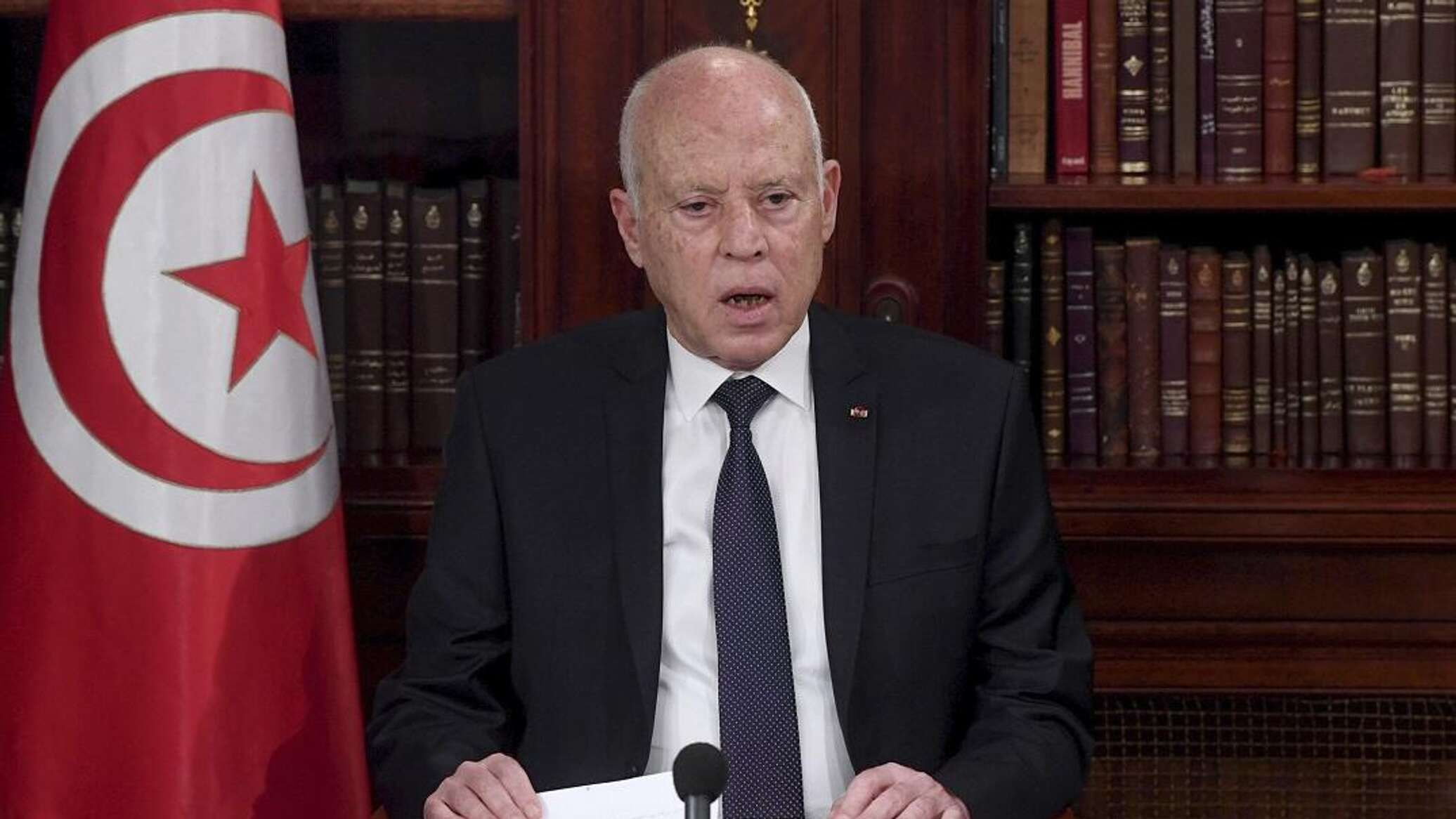 رئيسا تونس وإيران يناقشان تعزيز التعاون في مختلف المجالات