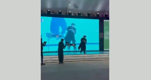 "ألعاب الخفة والخدع" تشعل مسرح مهرجان شتاء درب زبيدة بقرية لينة