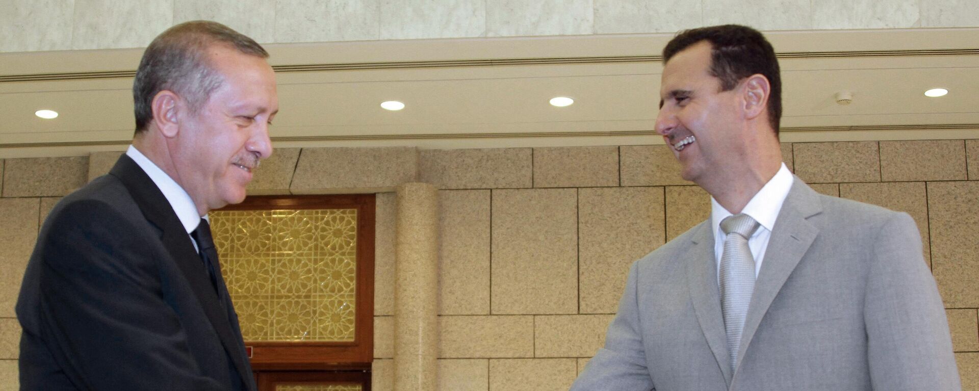 كراسي متحركة من كازاخستان إلى أطفال سوريا