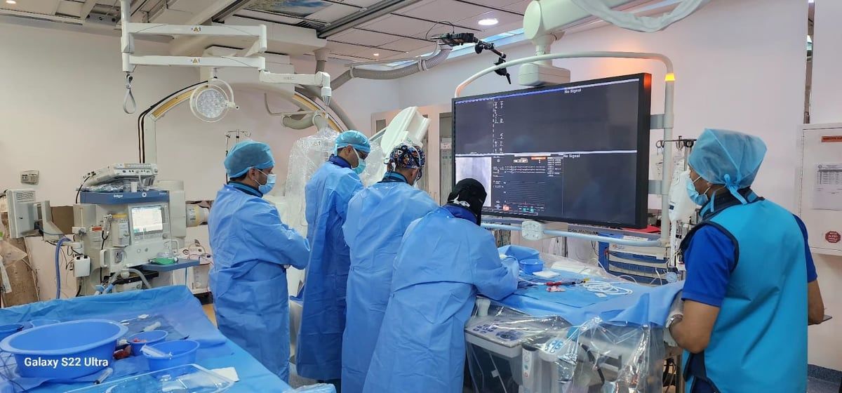 "Cardio Egypt 24".. قسطرة قلبية معقدة في بث مباشر تبرز "تطور المملكة الطبي"