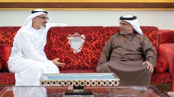 ولي عهد أبوظبي يلتقي ولي عهد البحرين