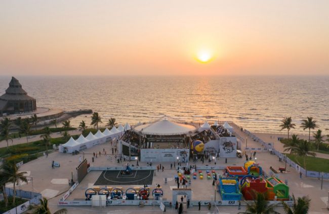 الحكومة اليمنية تعلن غرق السفينة "روبيمار" بالبحر الأحمر